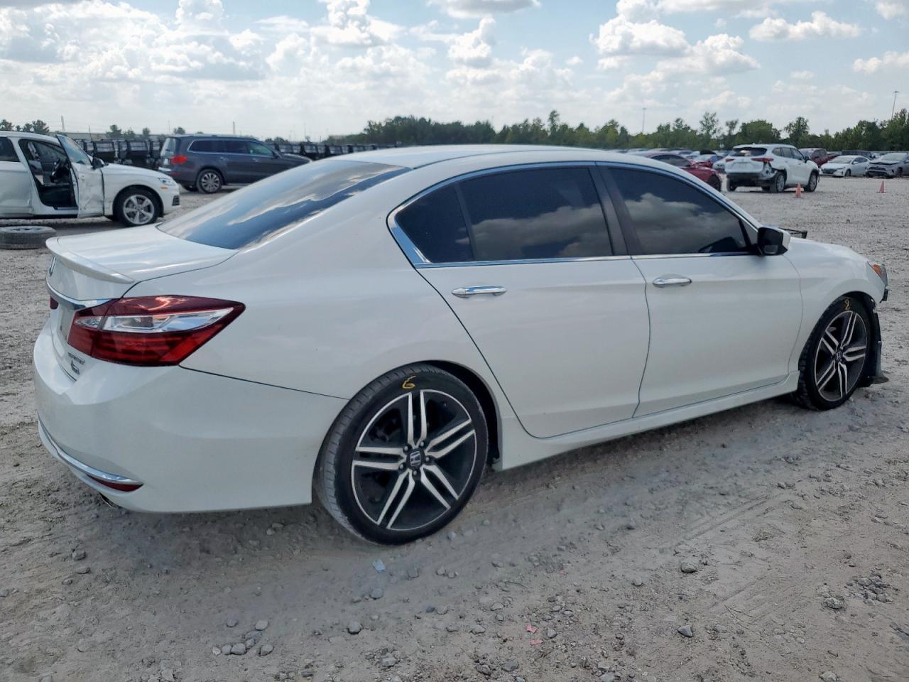 2017 HONDA ACCORD