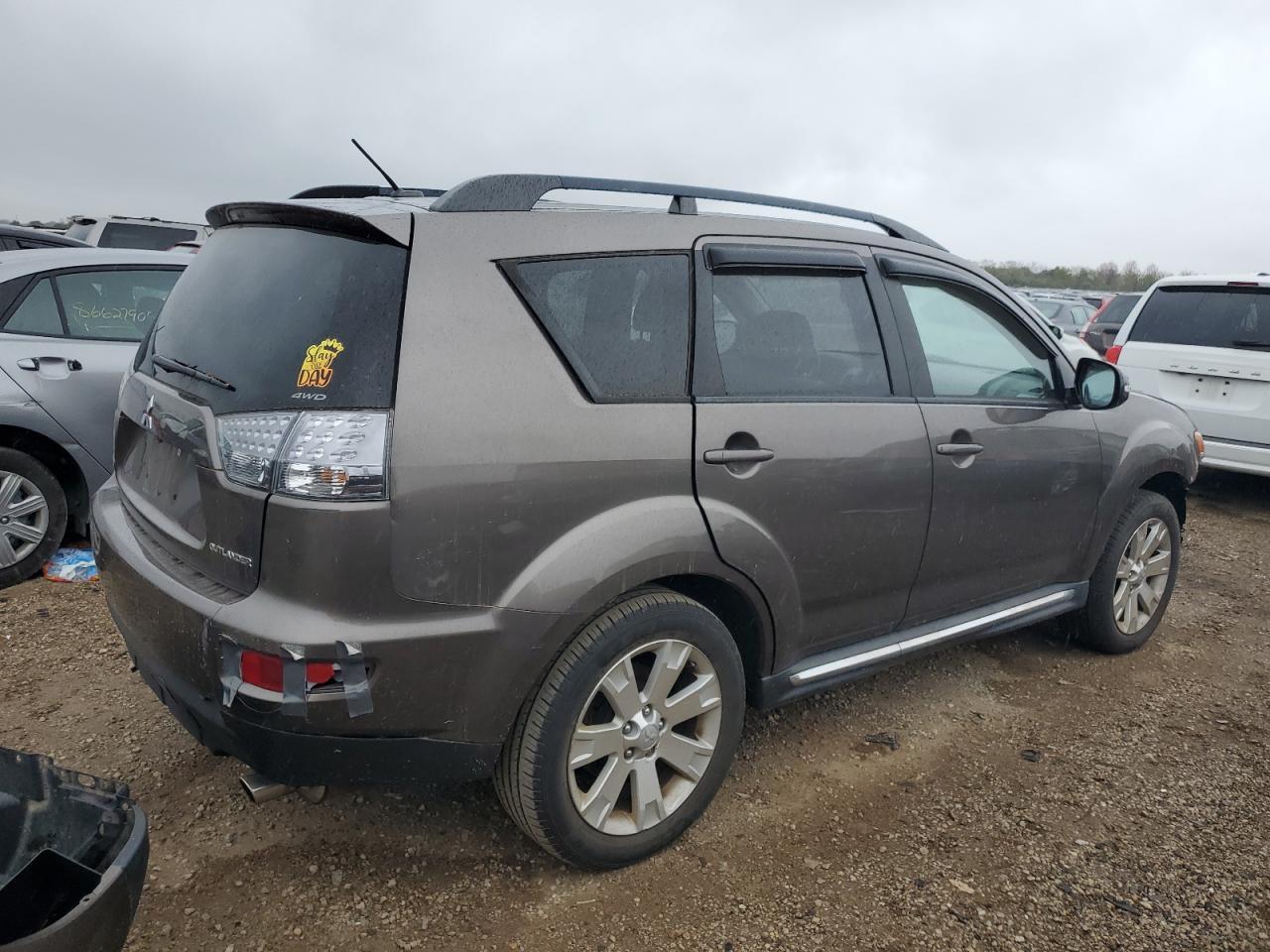 2012 MITSUBISHI outlander