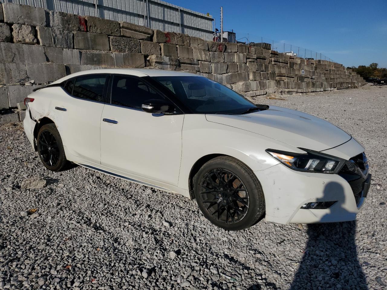 2017 NISSAN Maxima
