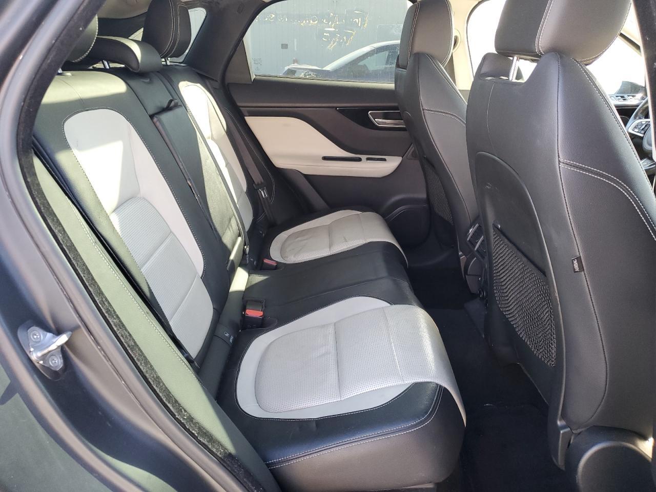 2017 JAGUAR F-Pace