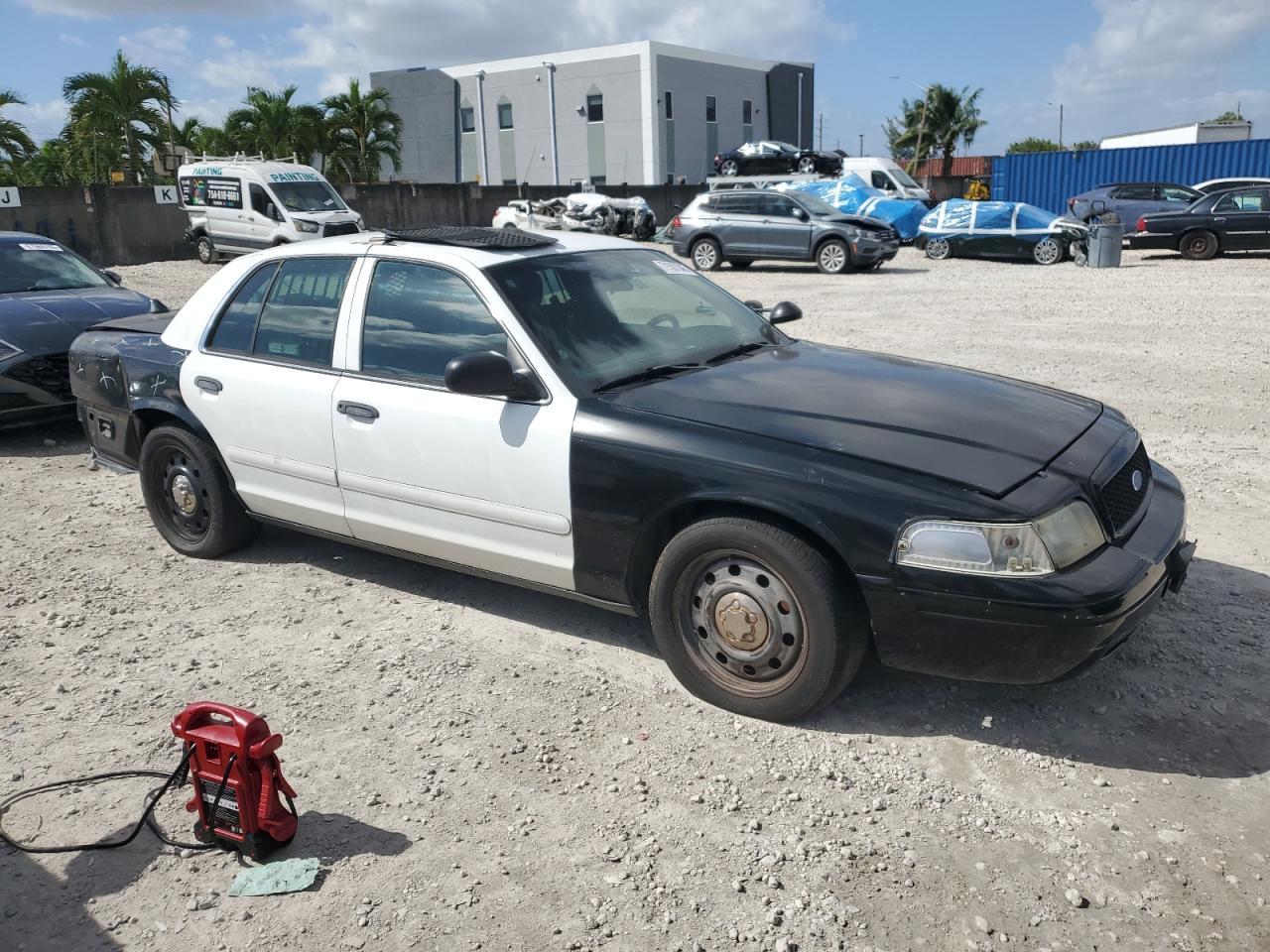2008 FORD Crown Victoria