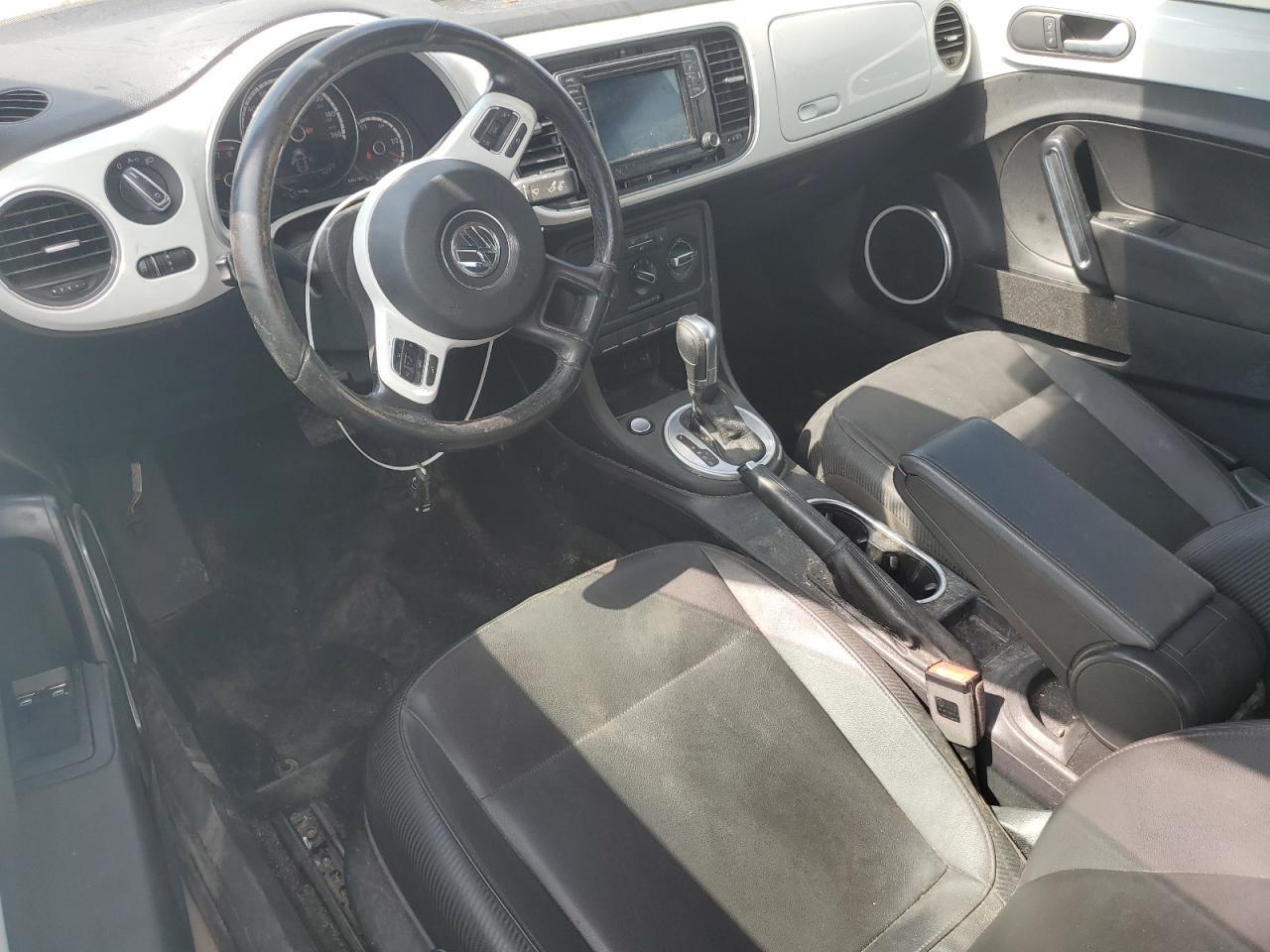 2016 VOLKSWAGEN Beetle