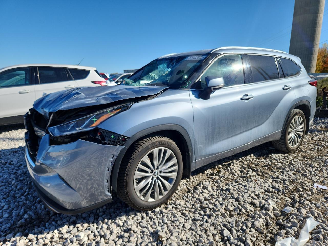2022 TOYOTA HIGHLANDER