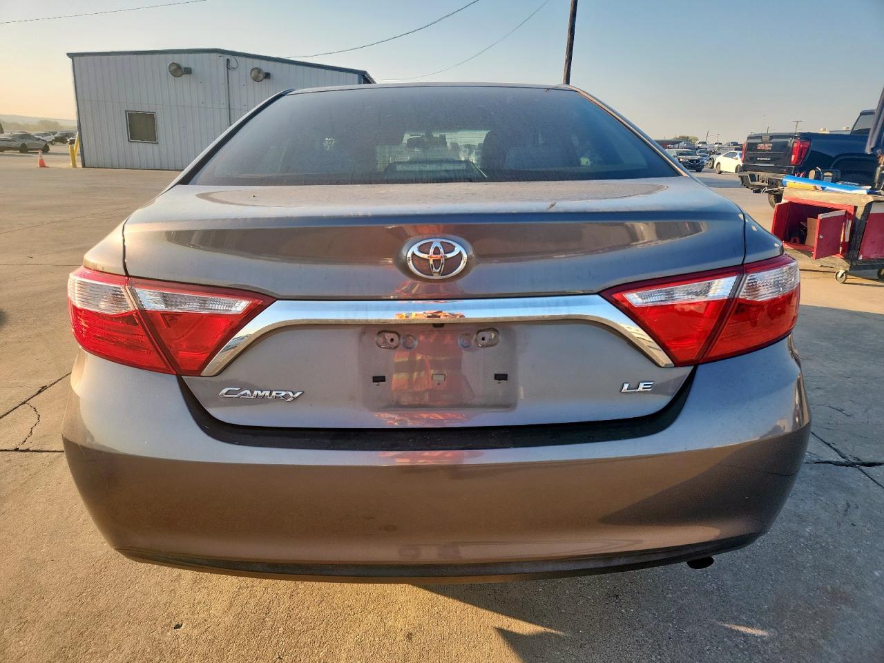 2016 TOYOTA CAMRY