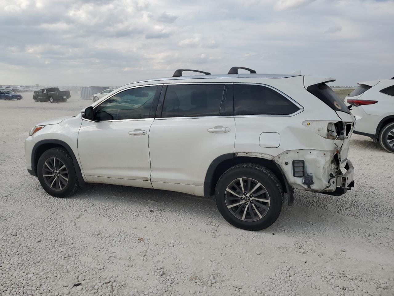 2018 TOYOTA HIGHLANDER