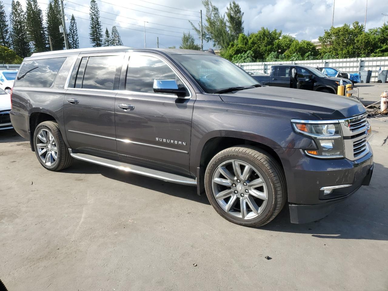 2015 CHEVROLET Suburban