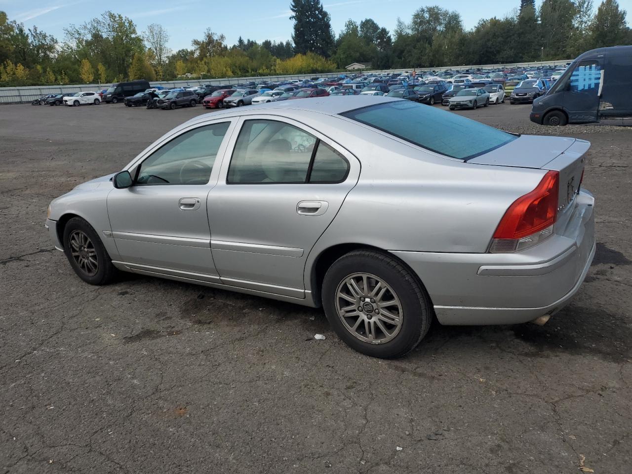 2005 VOLVO S60