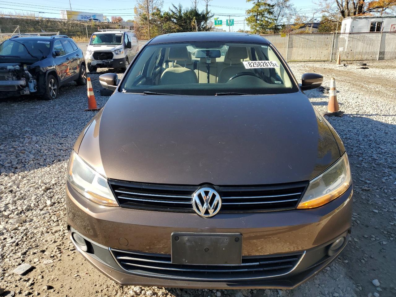 2011 VOLKSWAGEN JETTA