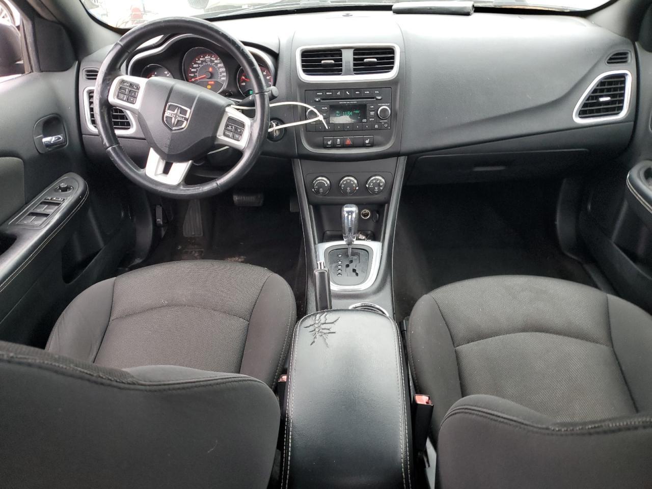 2013 DODGE Avenger