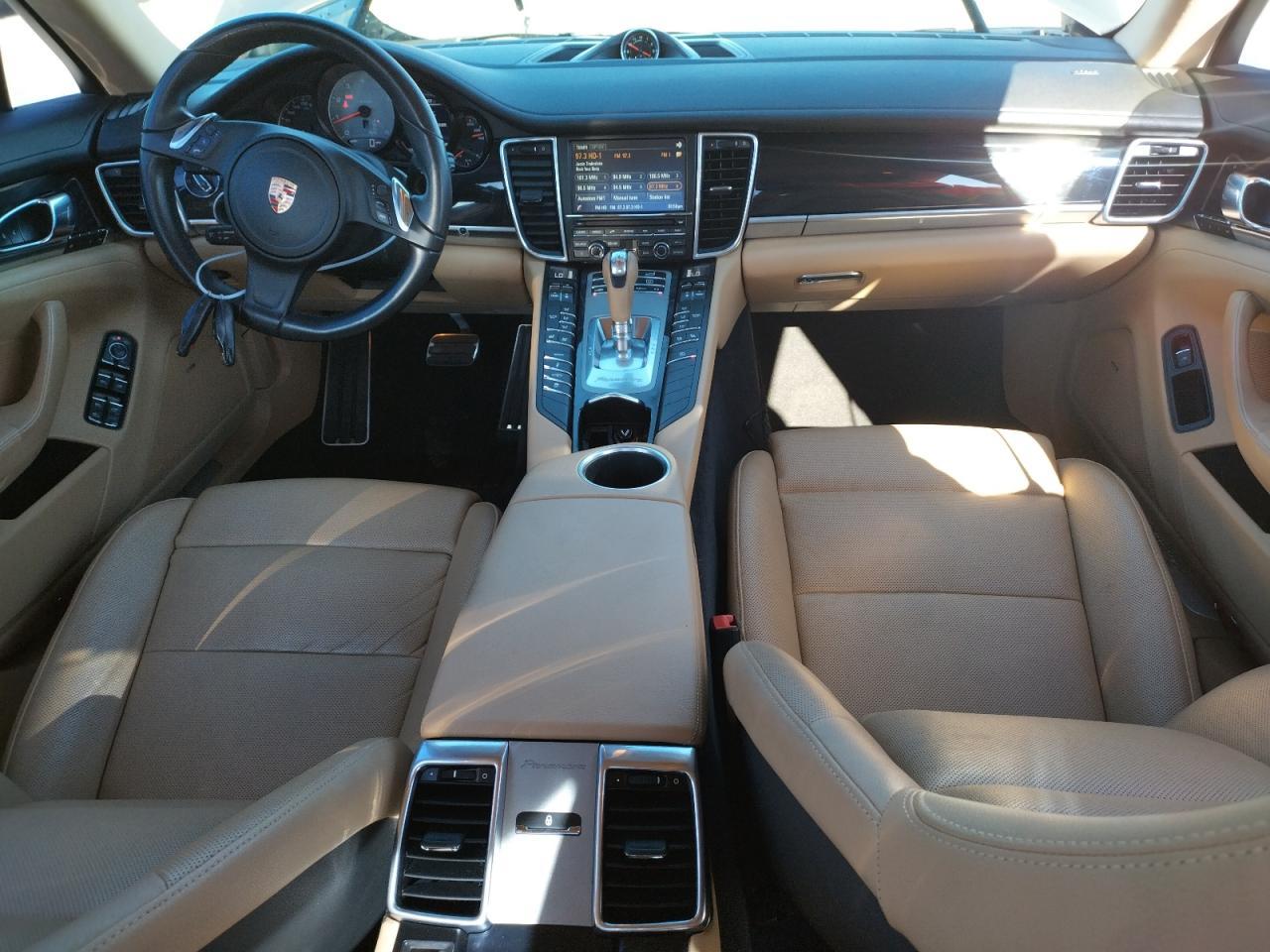 2015 PORSCHE Panamera