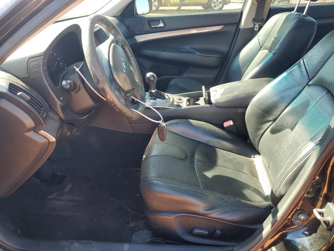 2011 INFINITI G37