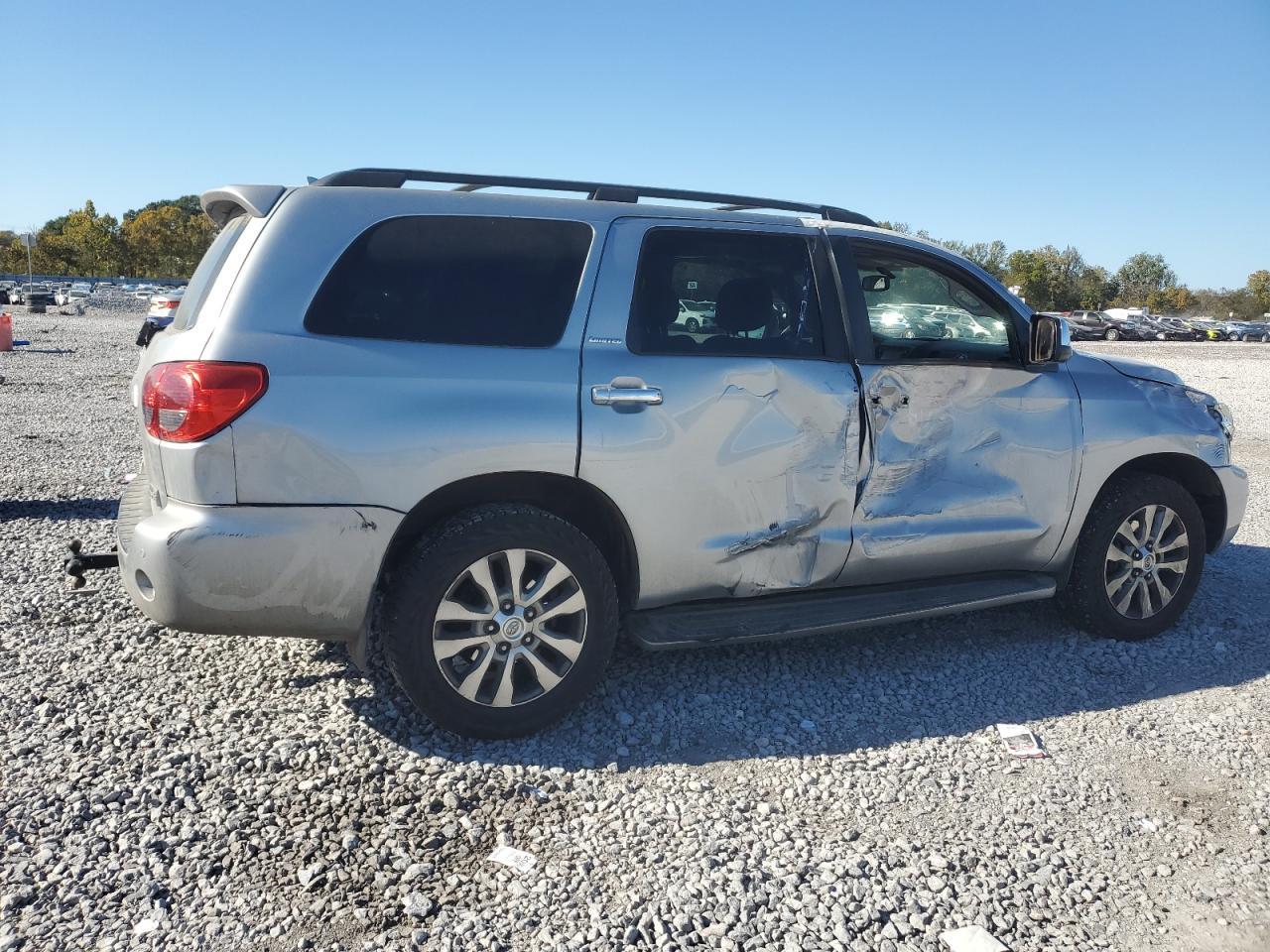 2014 TOYOTA Sequoia