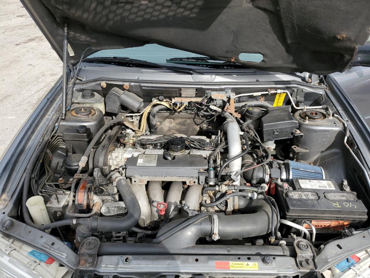 2004 VOLVO V40