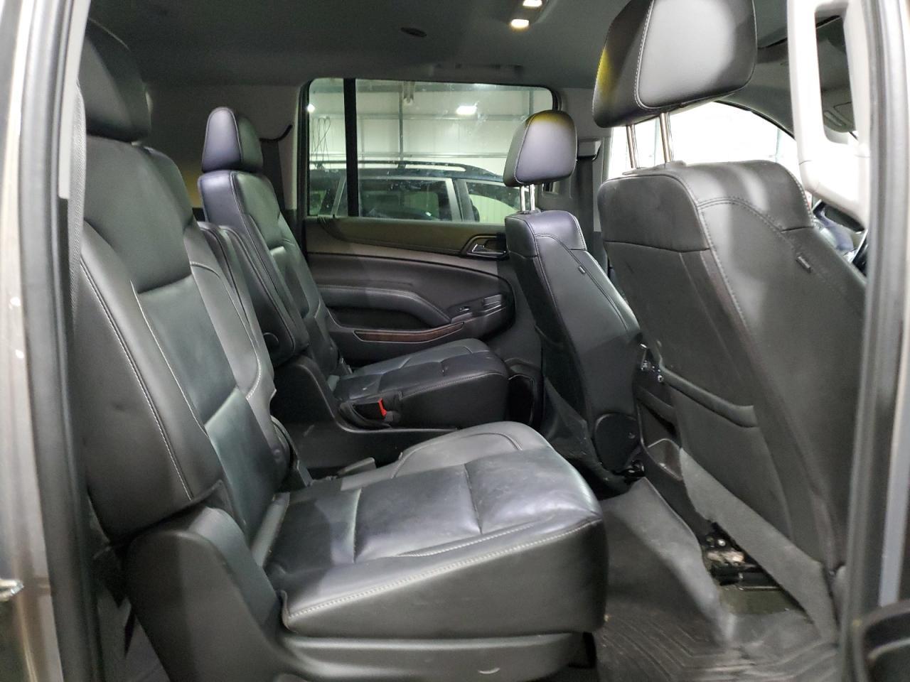 2018 CHEVROLET Suburban