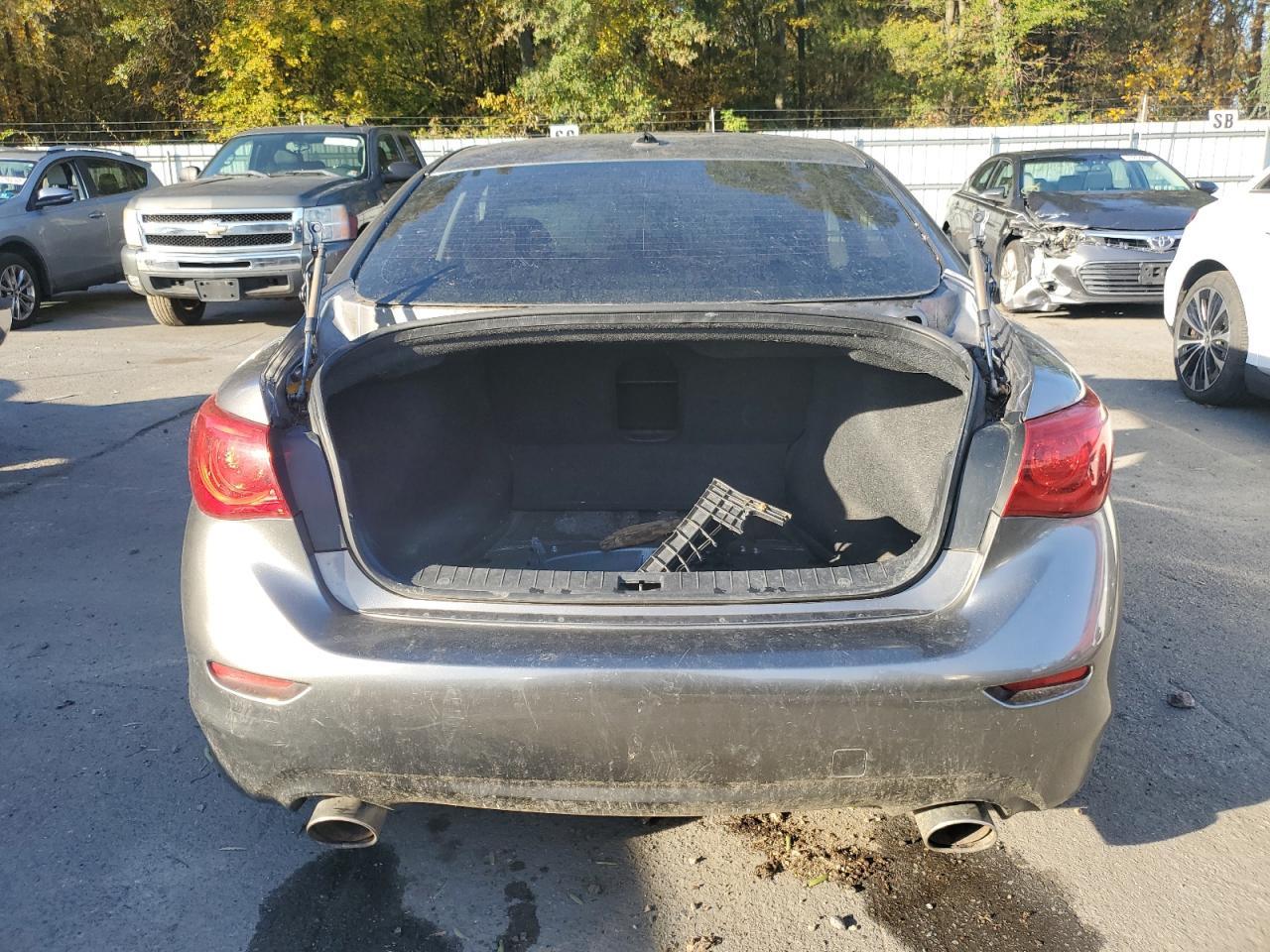 2015 INFINITI Q50
