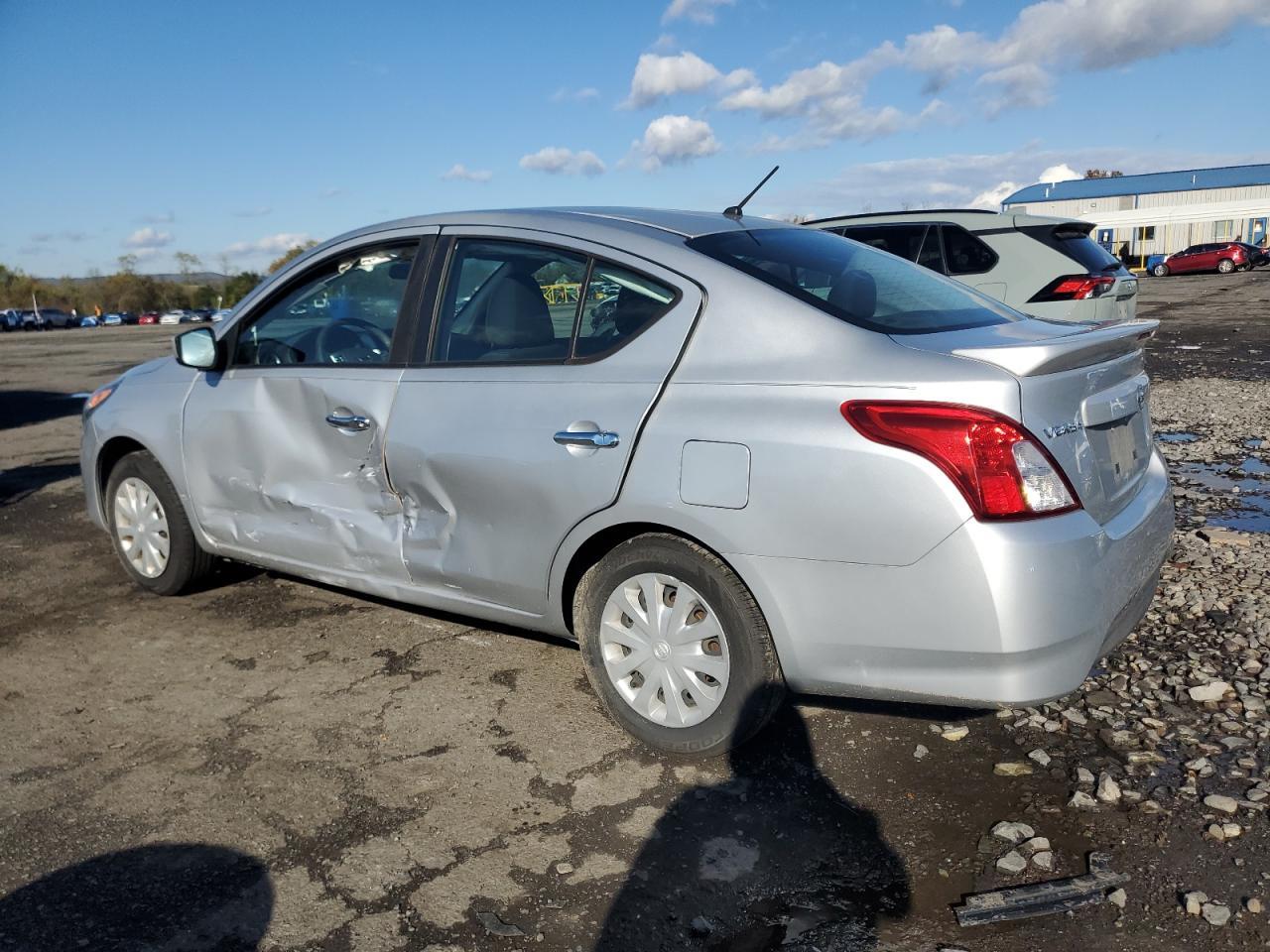 2017 NISSAN VERSA
