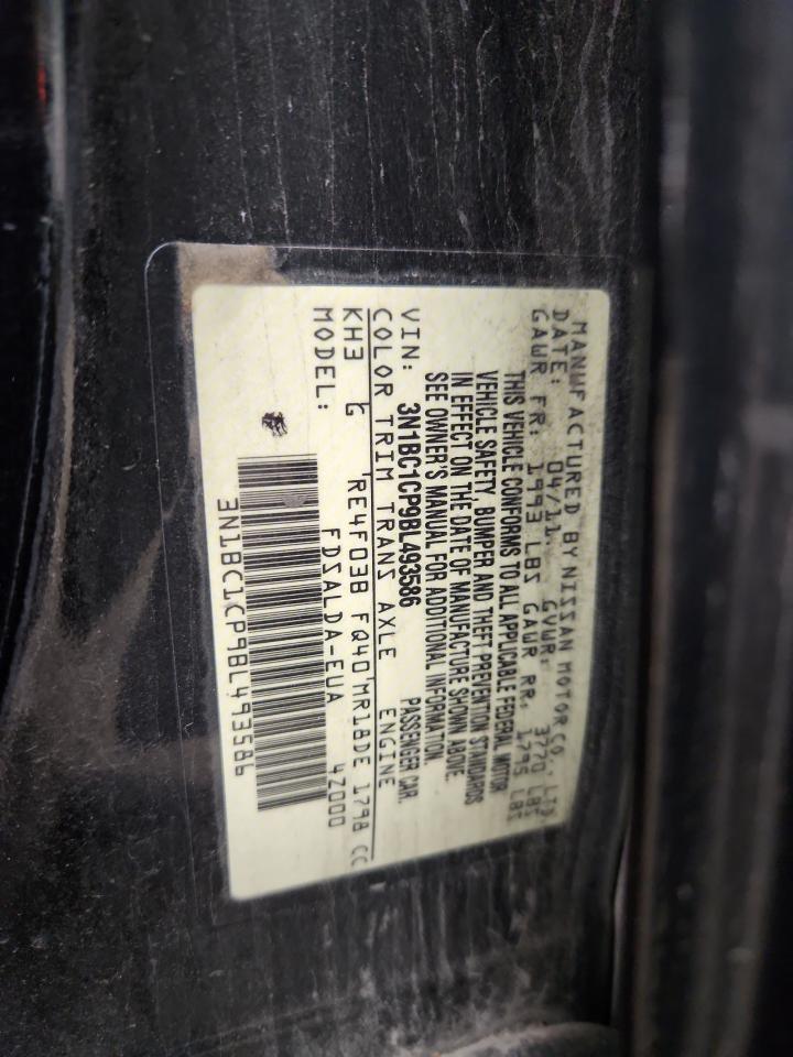 2011 NISSAN VERSA