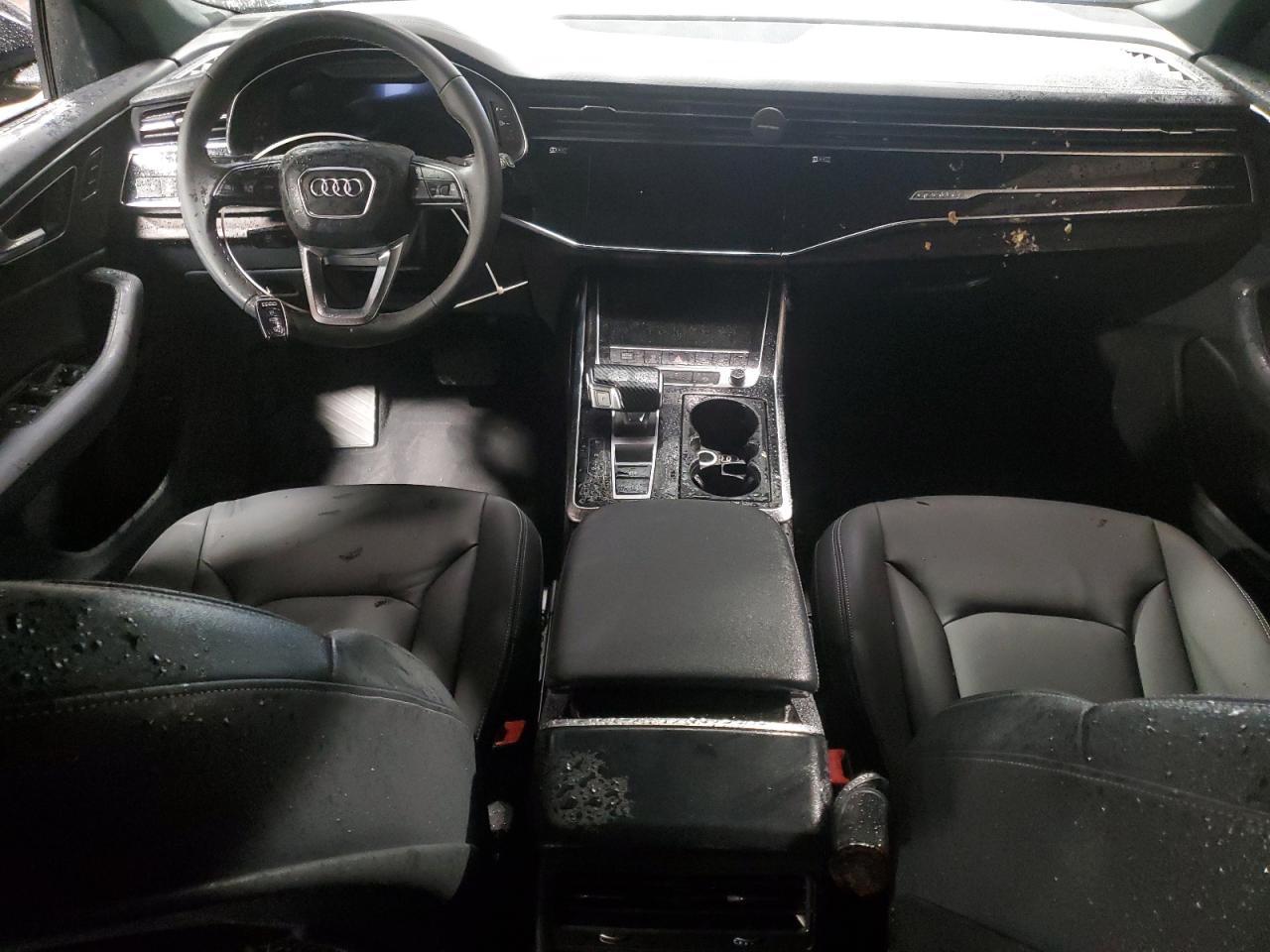 2023 AUDI Q8