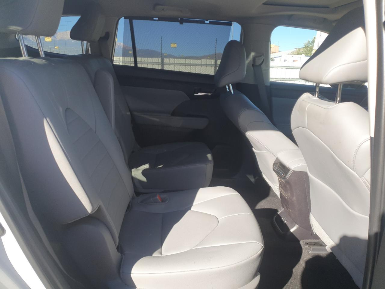 2024 TOYOTA HIGHLANDER