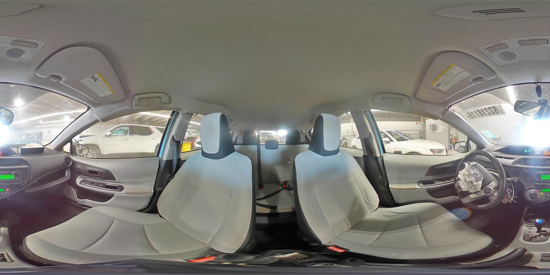 2013 TOYOTA Prius c