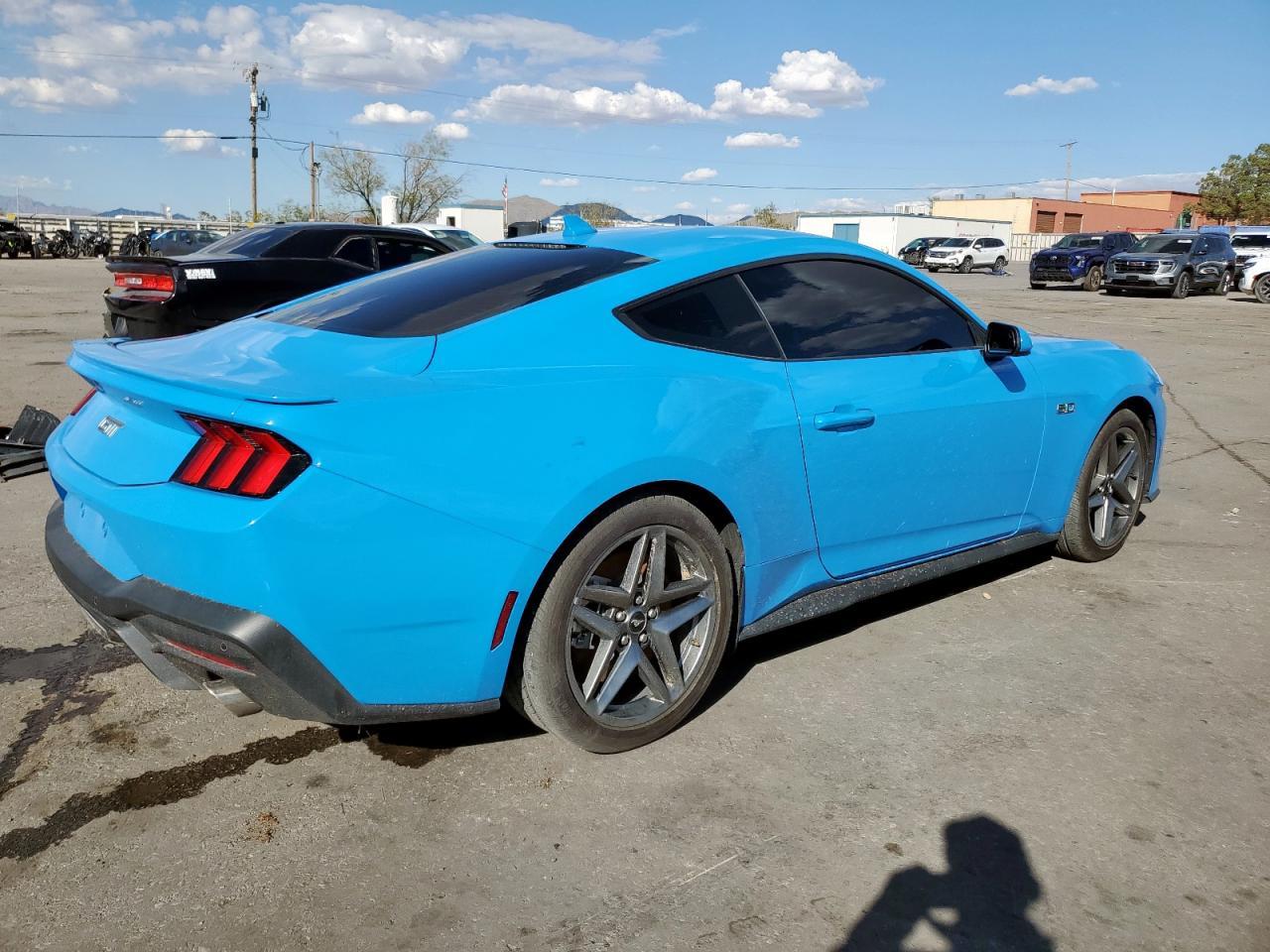 2025 FORD MUSTANG