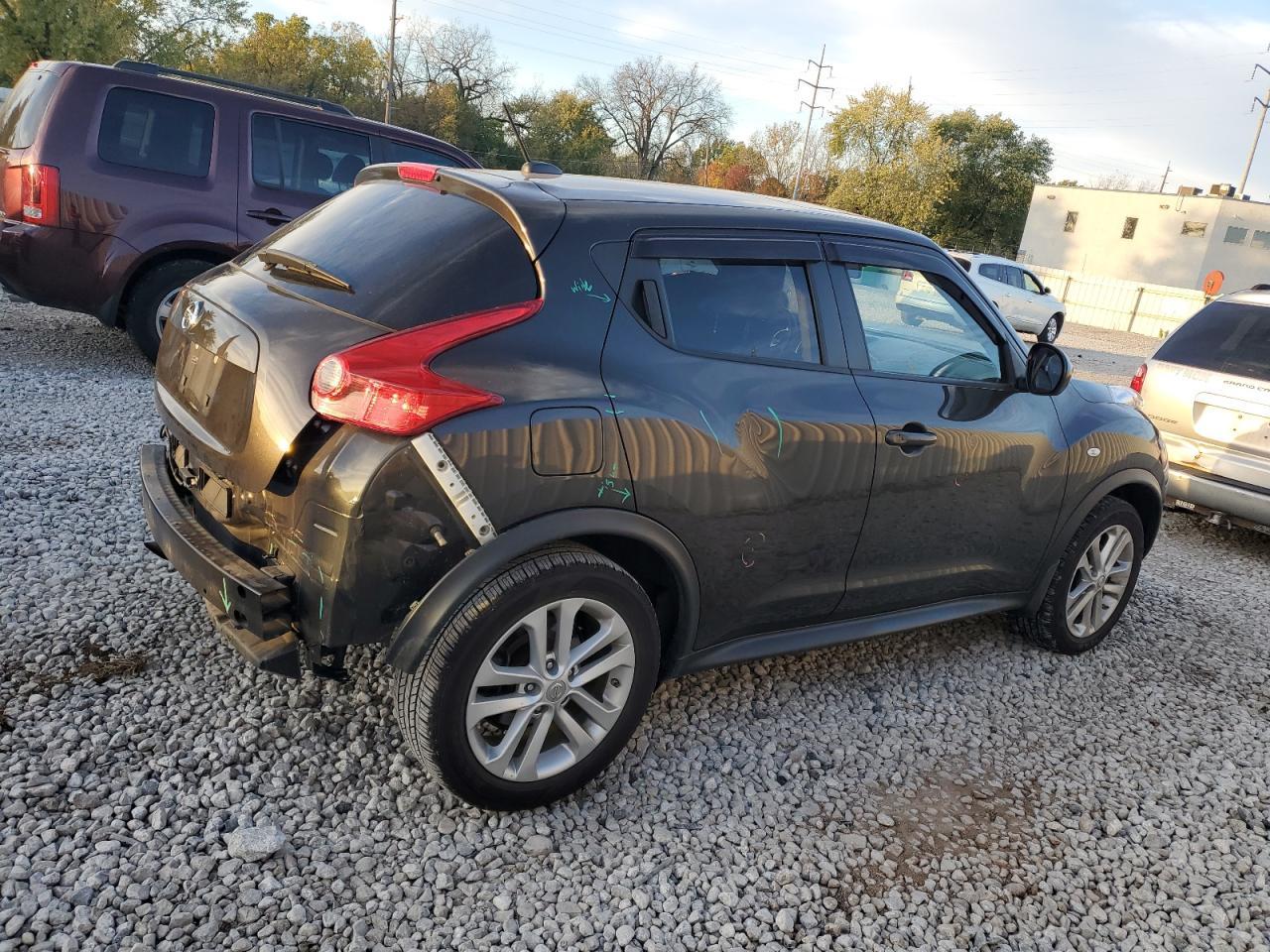2011 NISSAN Juke