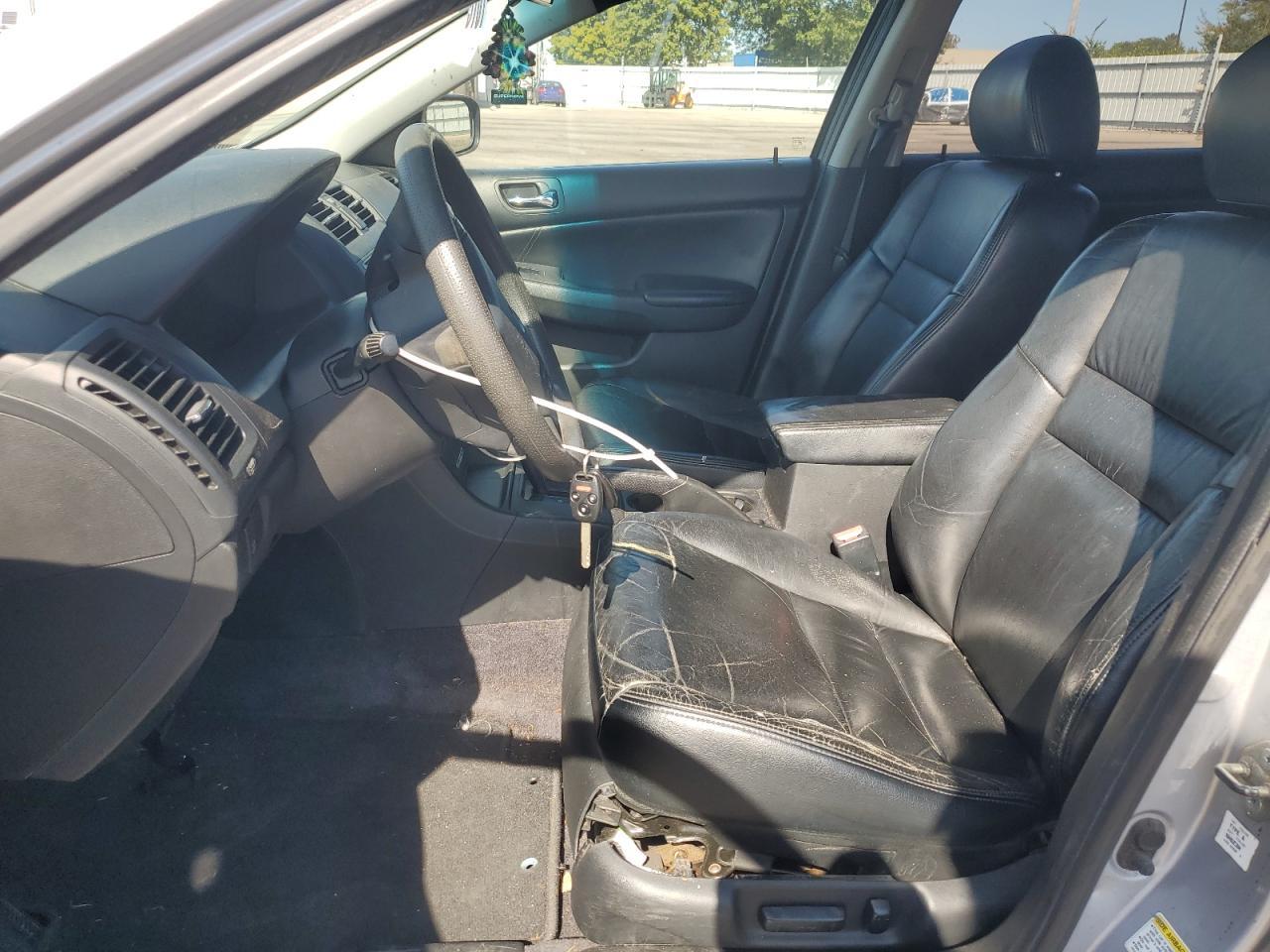 2004 HONDA ACCORD