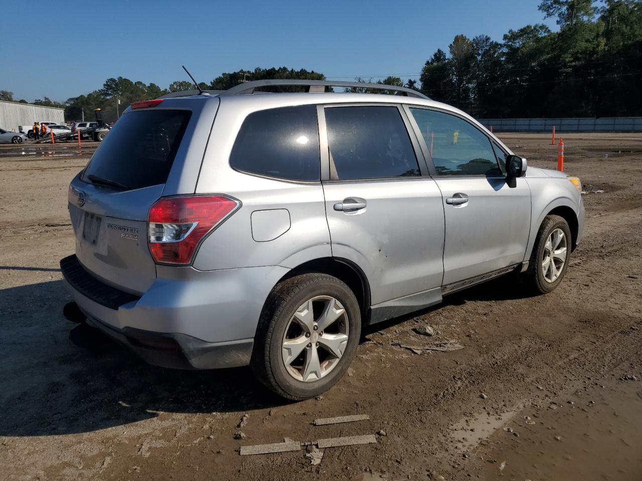 2015 SUBARU FORESTER