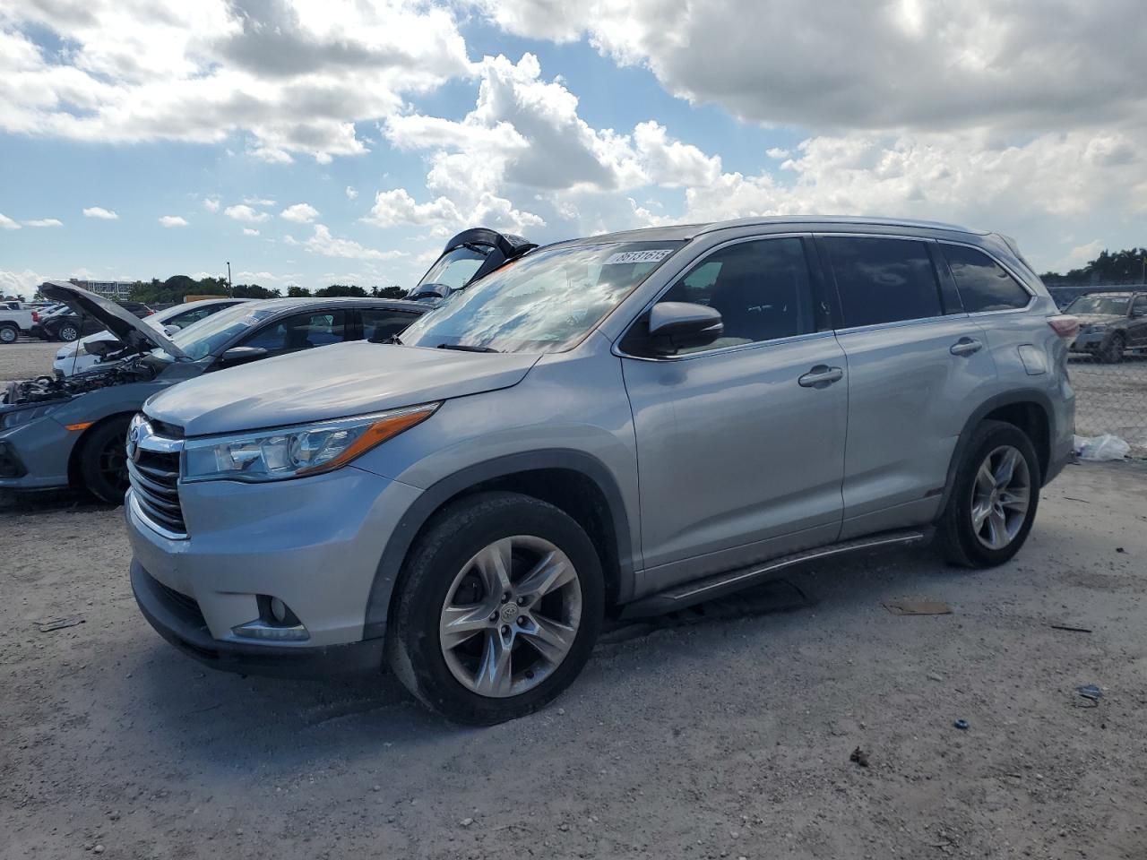 2014 TOYOTA HIGHLANDER