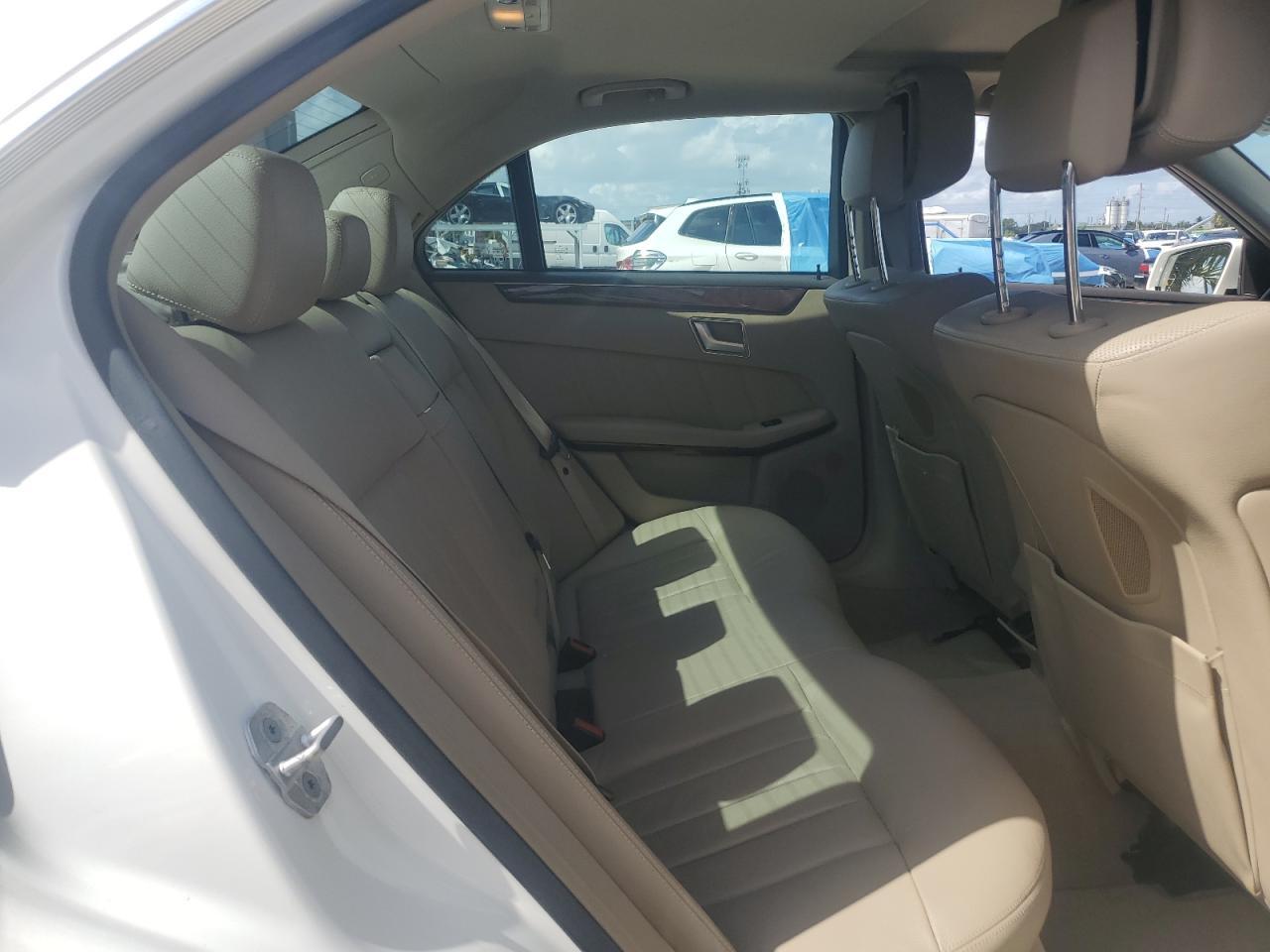 2013 MERCEDES-BENZ E-Class