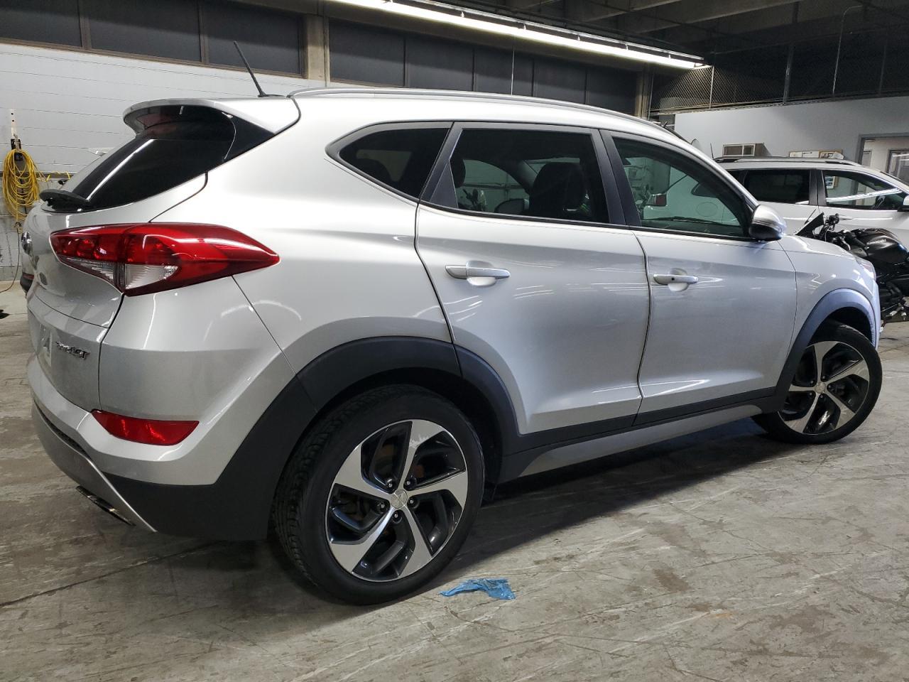 2017 HYUNDAI TUCSON