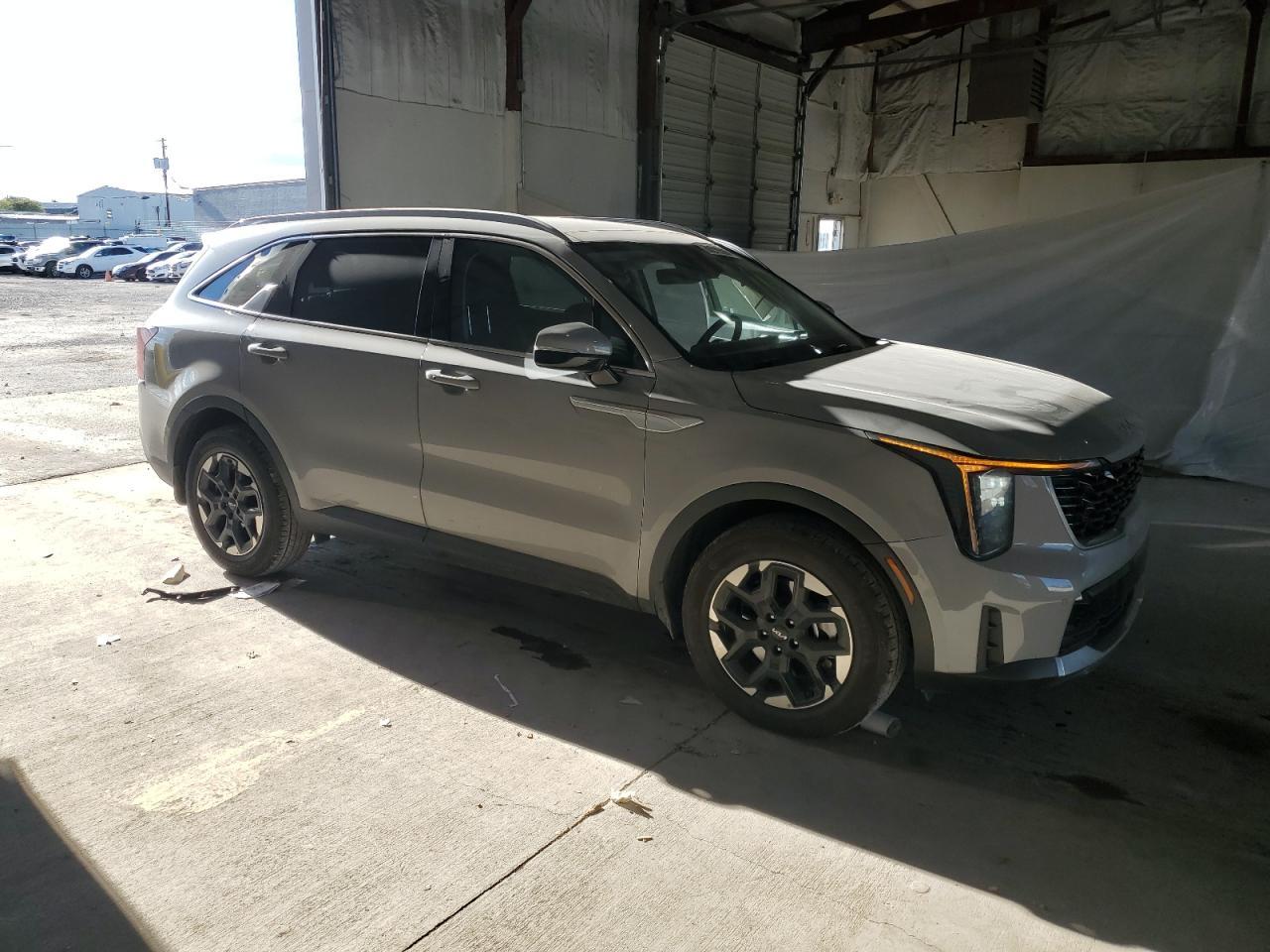 2025 KIA SORENTO