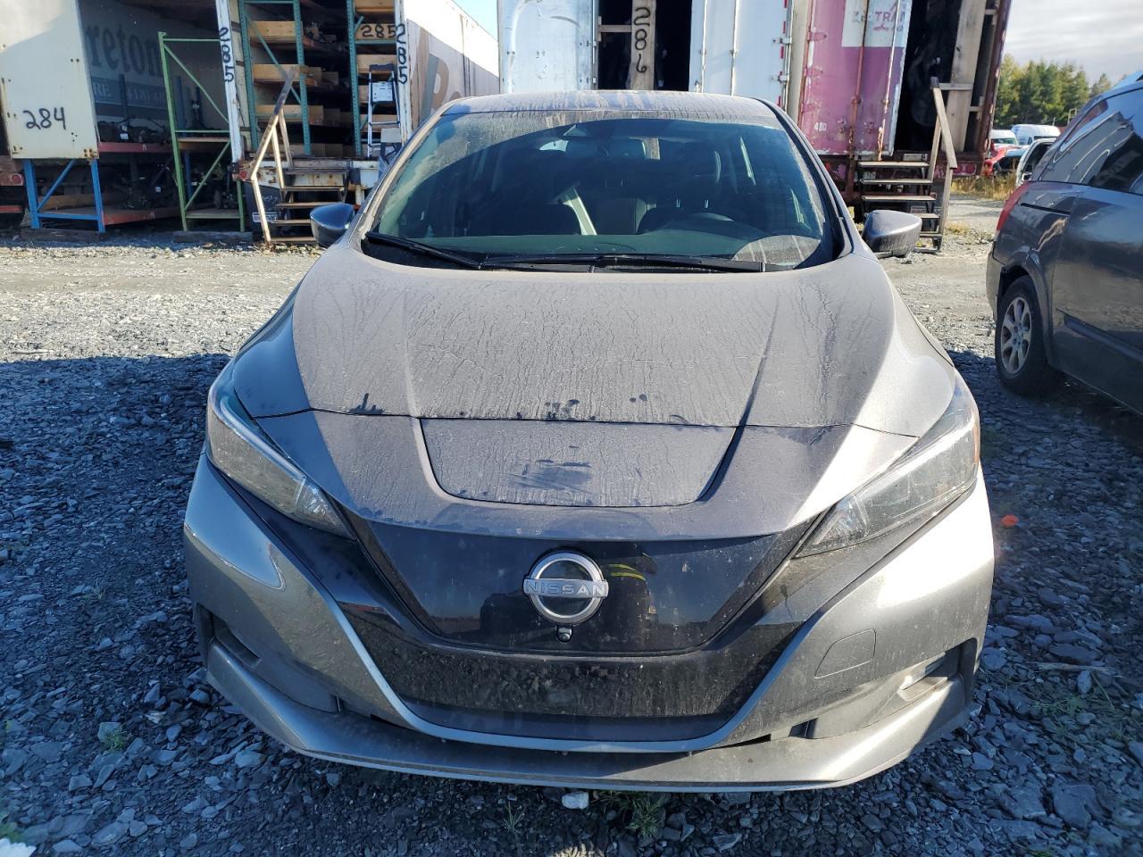 2025 NISSAN LEAF