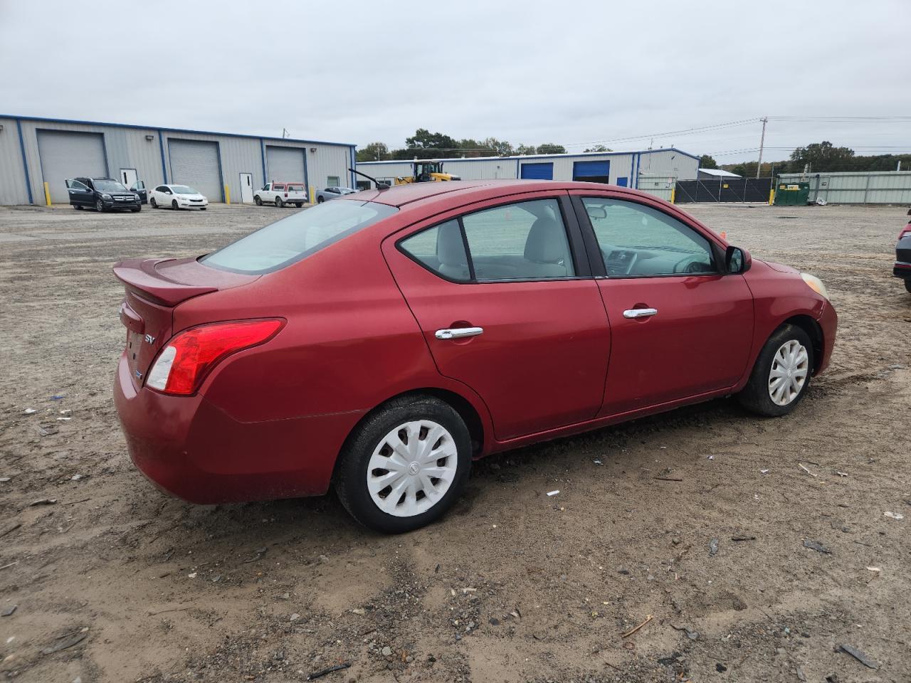 2013 NISSAN VERSA