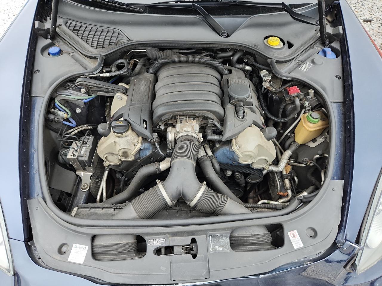 2011 PORSCHE Panamera