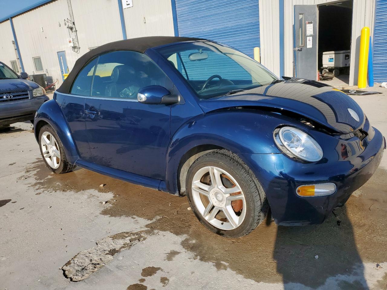 2004 VOLKSWAGEN Beetle