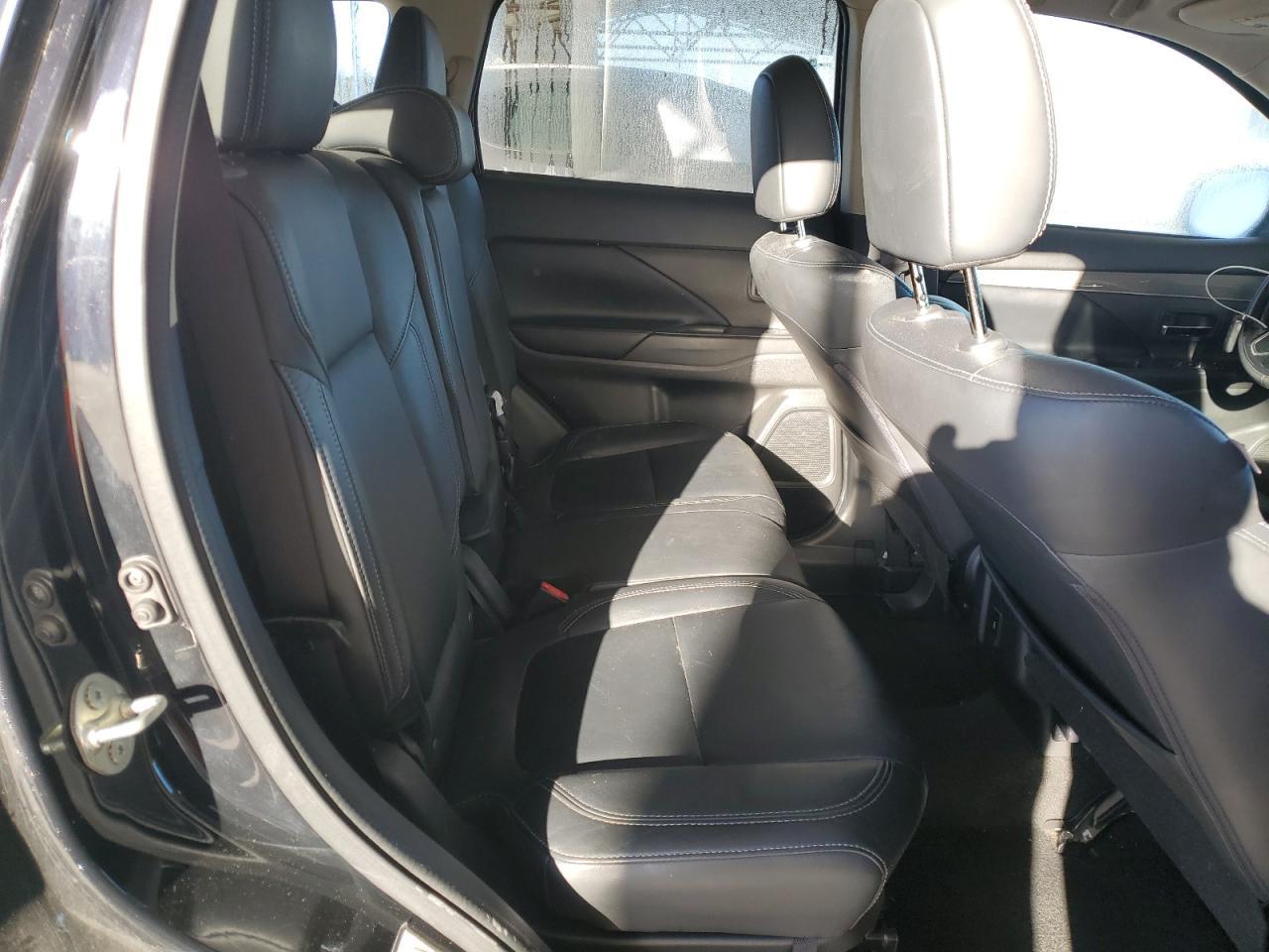 2020 MITSUBISHI outlander