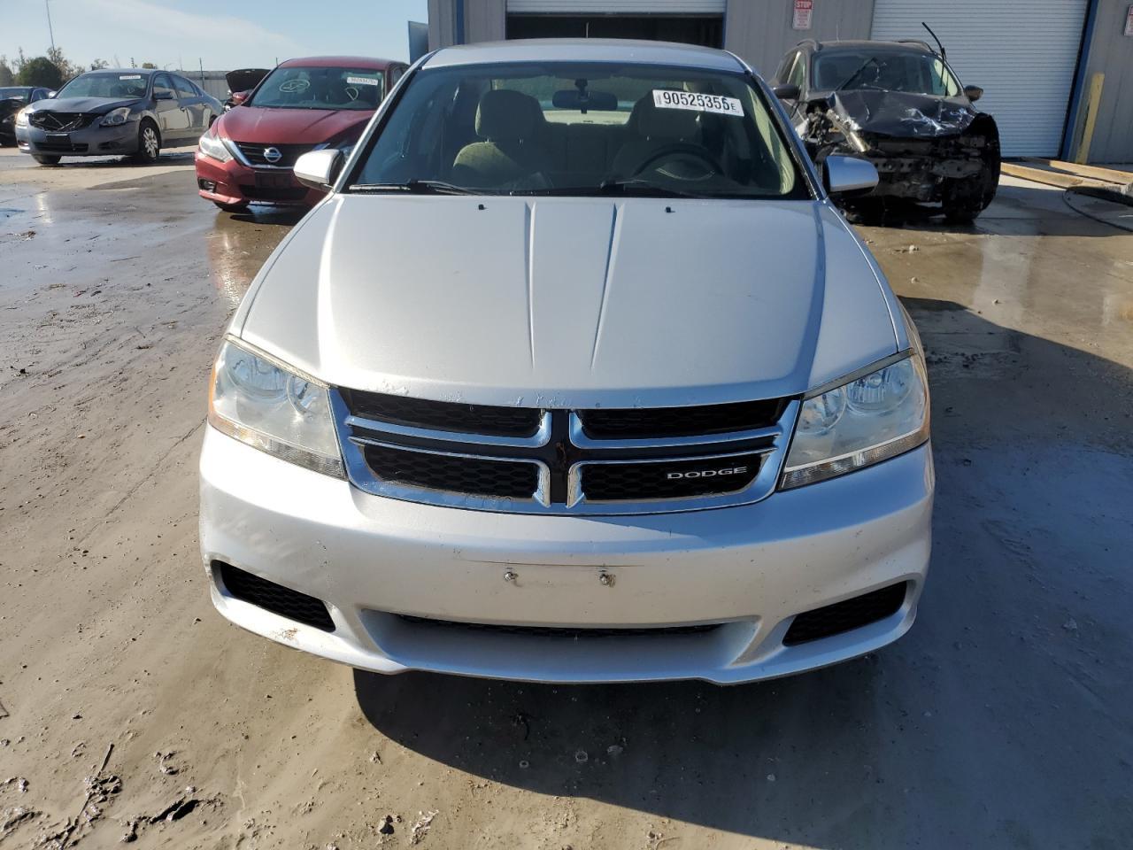 2012 DODGE Avenger