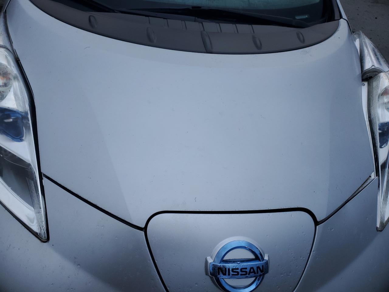 2015 NISSAN LEAF