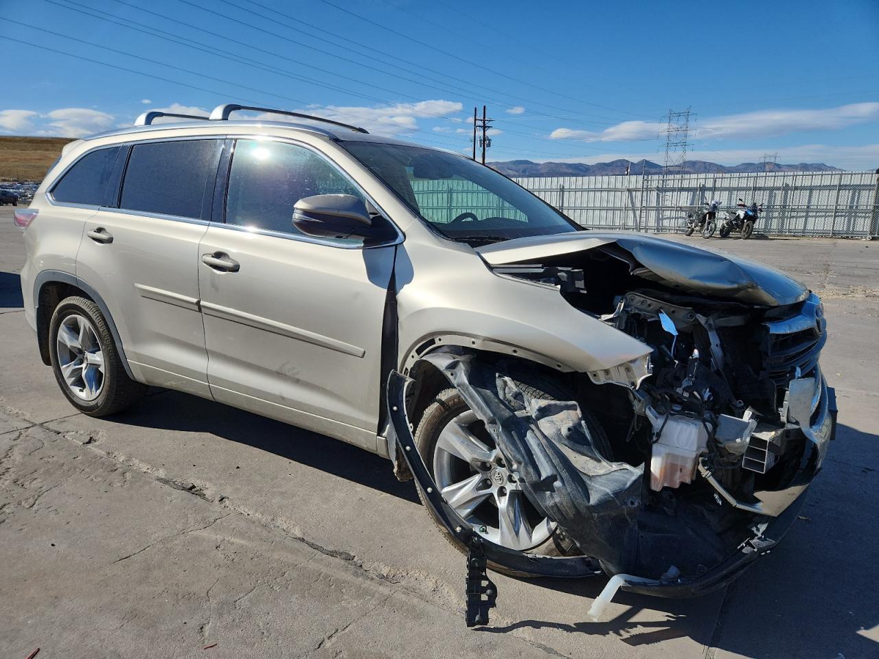 2015 TOYOTA HIGHLANDER