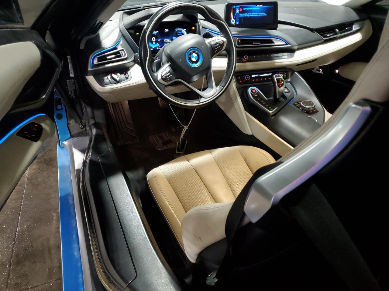 2016 BMW i8