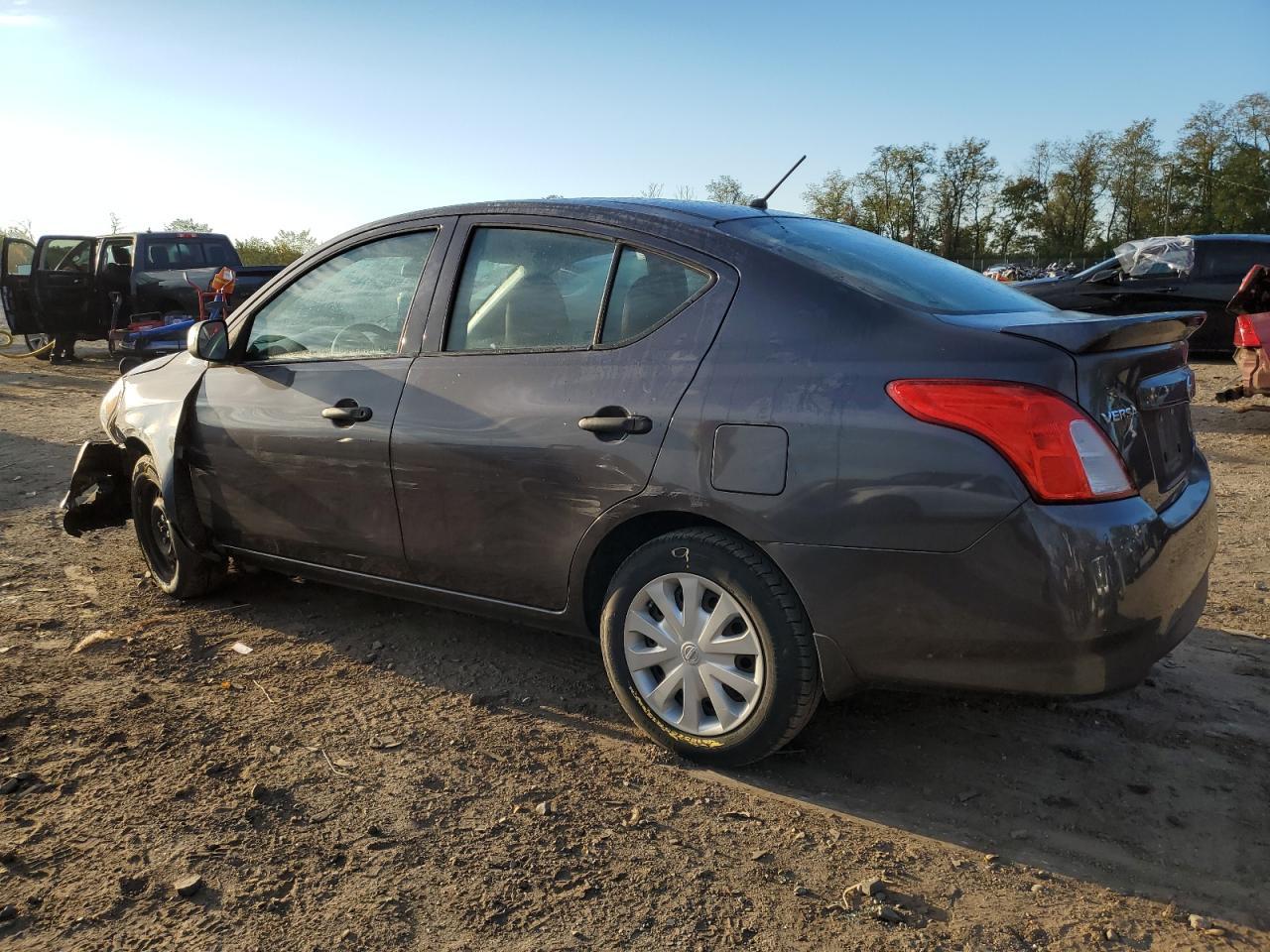 2015 NISSAN VERSA