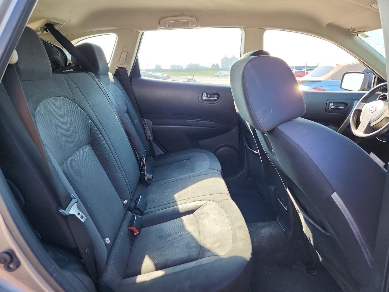 2014 NISSAN ROGUE