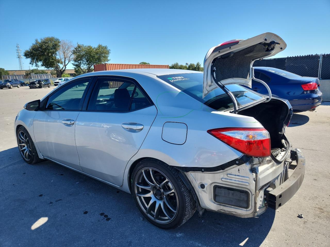 2015 TOYOTA COROLLA
