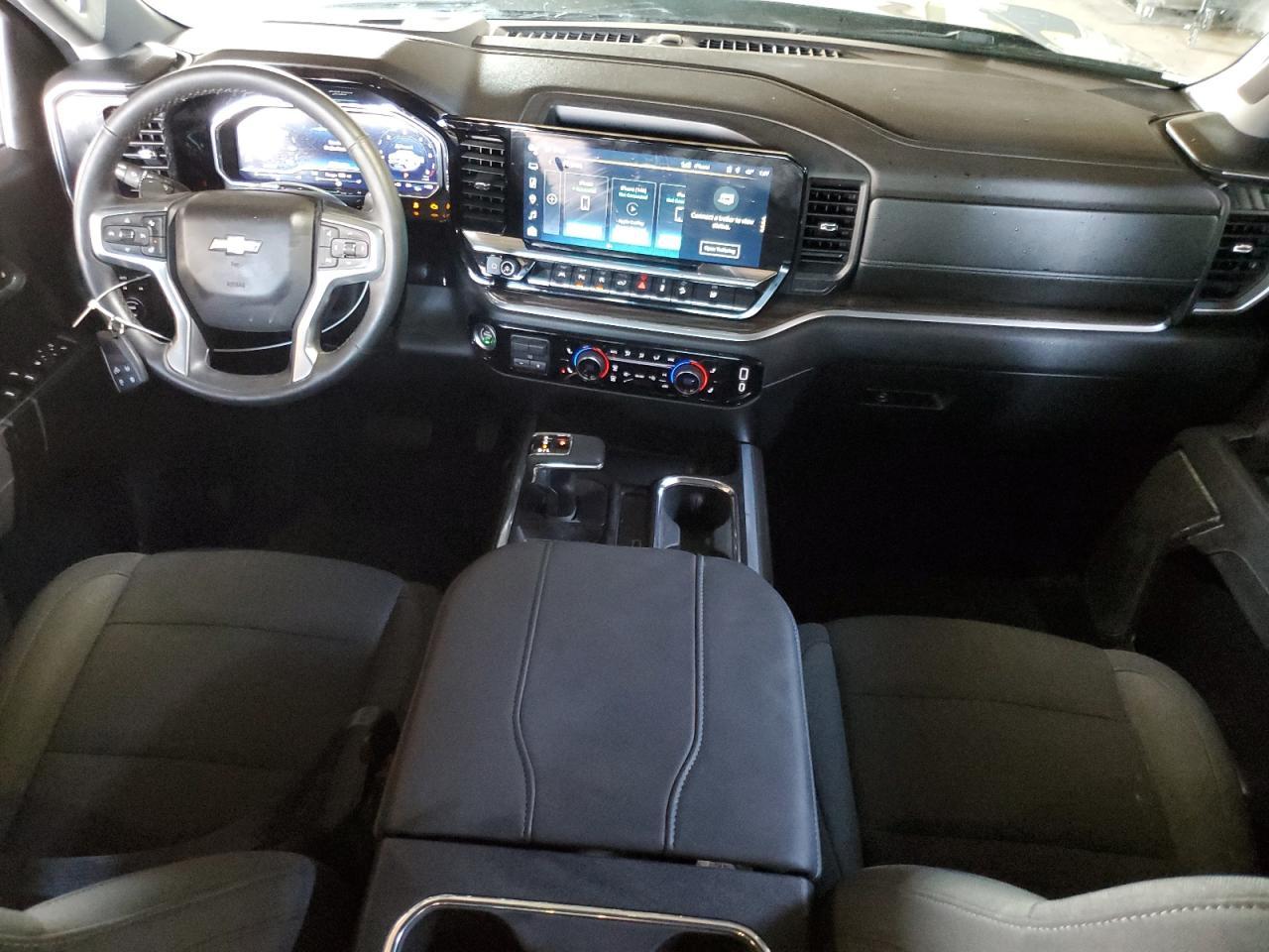 2025 CHEVROLET Silverado