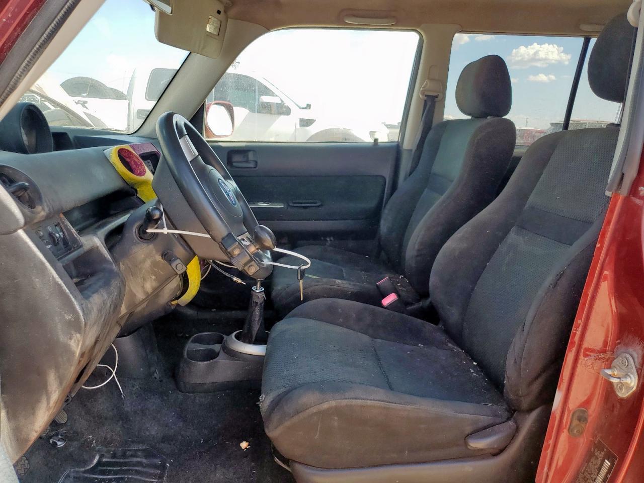 2006 TOYOTA SCION
