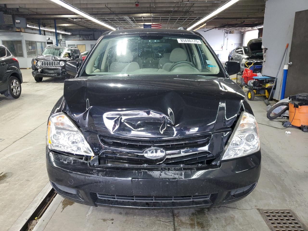 2010 KIA SEDONA