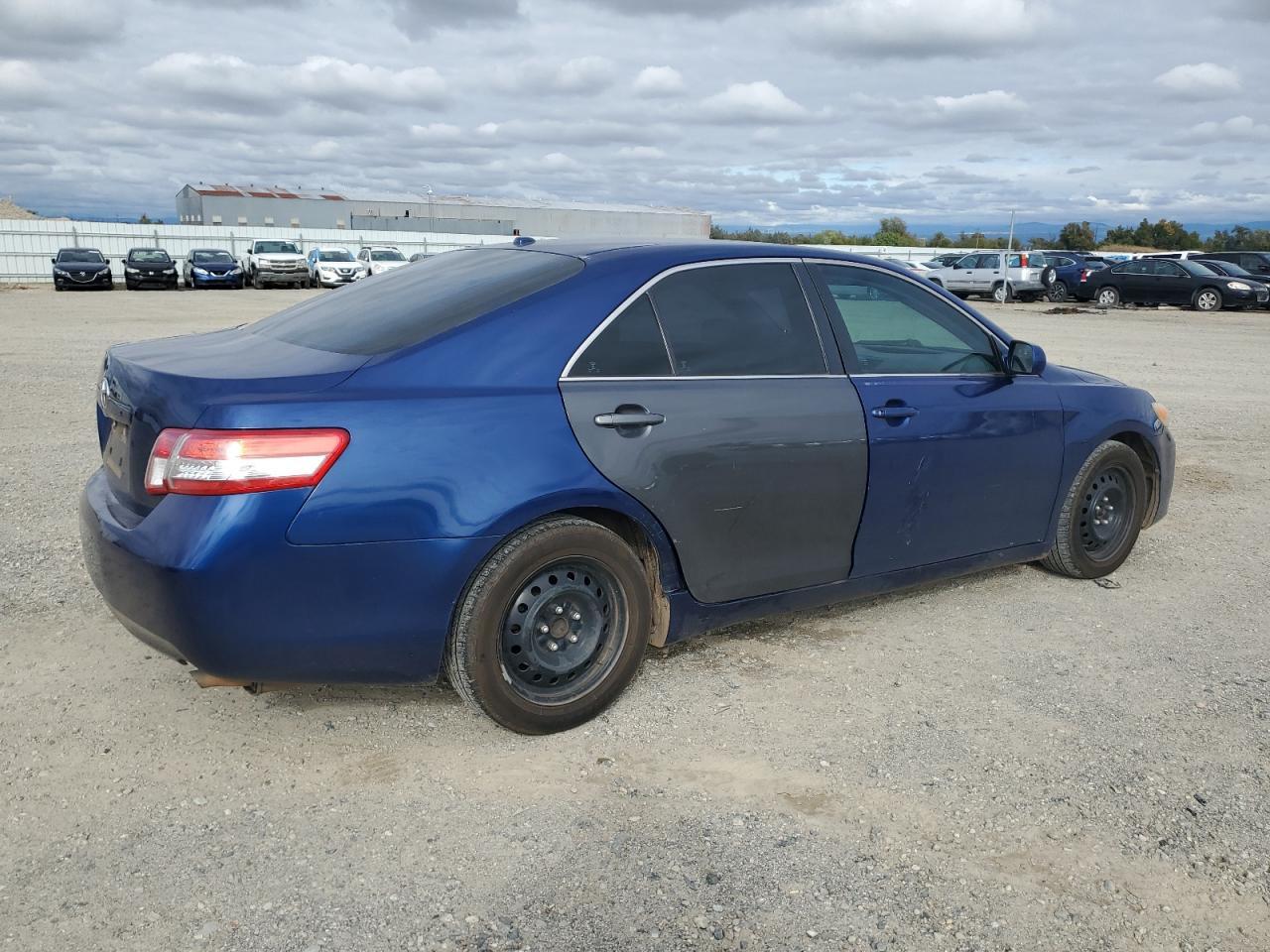 2011 TOYOTA CAMRY