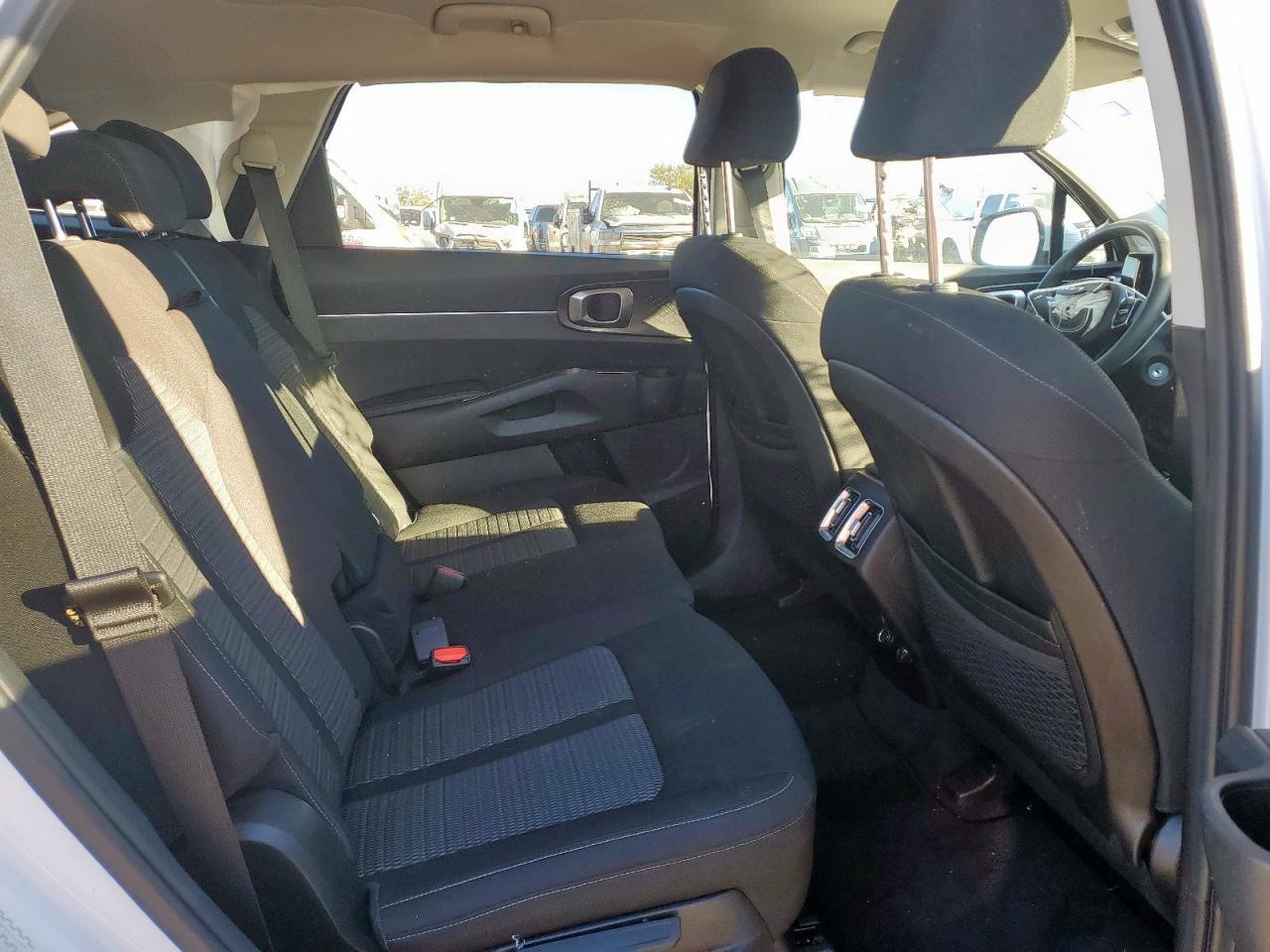 2023 KIA SORENTO