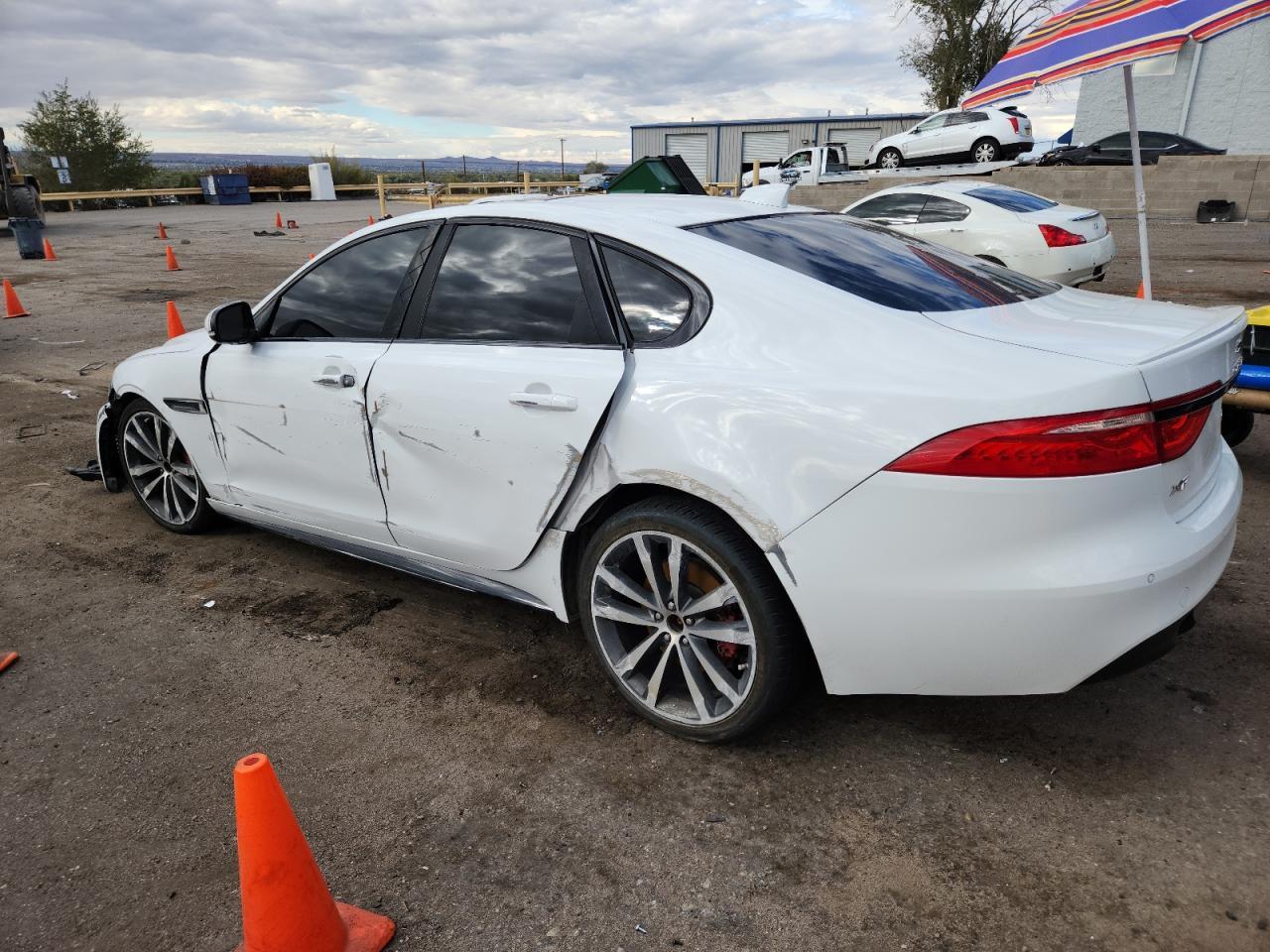 2017 JAGUAR XF